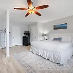 East Shore Lodging