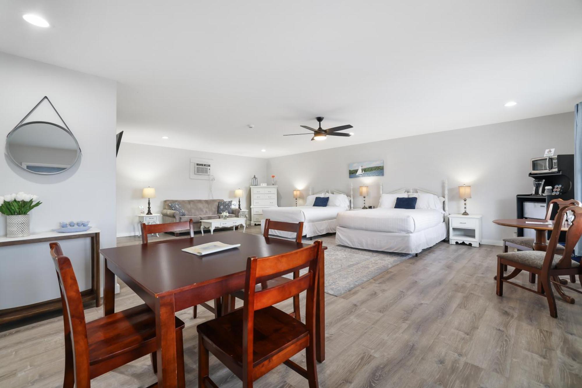 Hotel East Shore